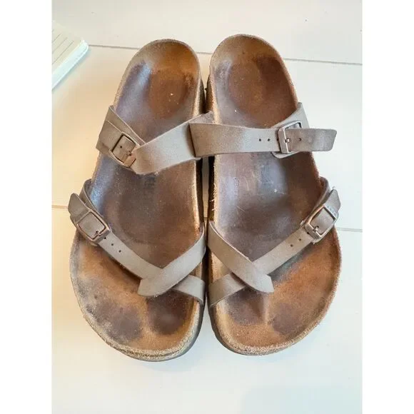 Birkenstock Women’s Brown Leather Thong Sandals Size 9 Boho Comfort Cork Footbed - Picture 2 of 6